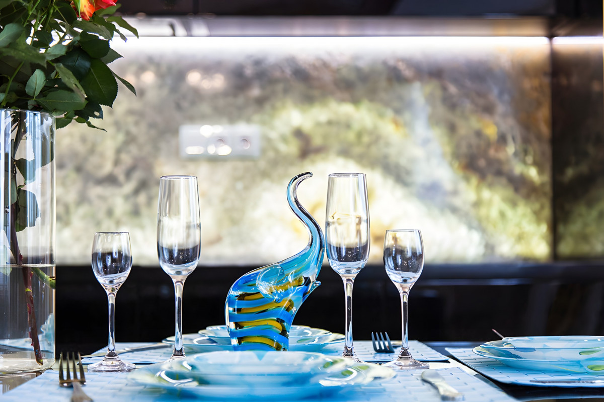 Designer table setting